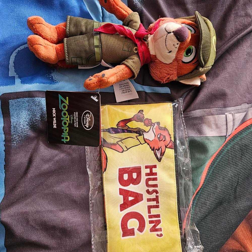 Disney Zootopia Young Nick Wilde Fox 9" Plush Toy plus bonus bag